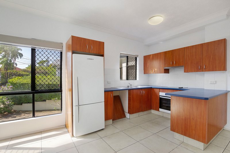 Photo - 1/11 Ford Street, Clayfield QLD 4011 - Image 2