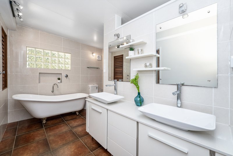 Photo - 111 Framara Drive, Kelso QLD 4815 - Image 10