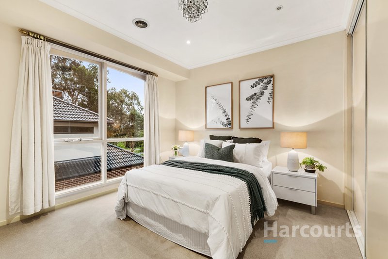 Photo - 1/11 Freshfield Avenue, Wantirna VIC 3152 - Image 9