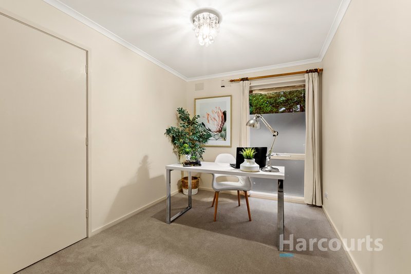 Photo - 1/11 Freshfield Avenue, Wantirna VIC 3152 - Image 11