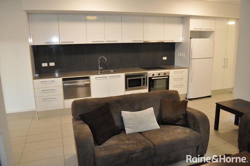 Photo - 1/11 Glenlyon Street, Gladstone Central QLD 4680 - Image 5