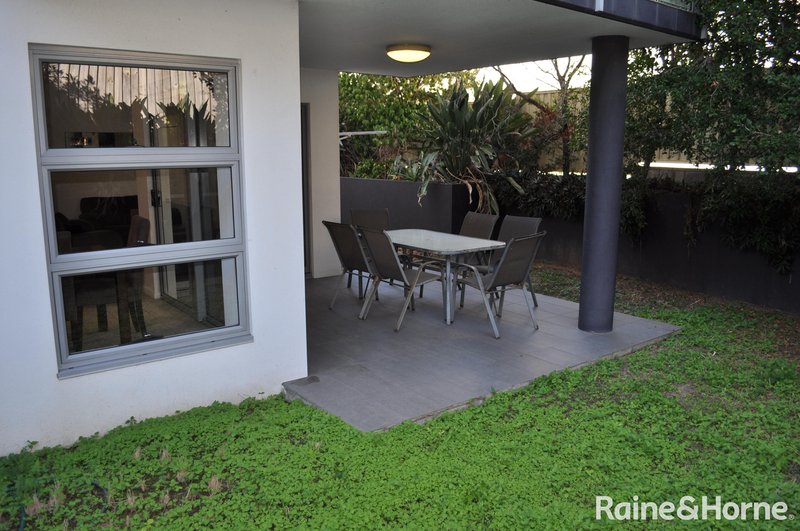 Photo - 1/11 Glenlyon Street, Gladstone Central QLD 4680 - Image 16