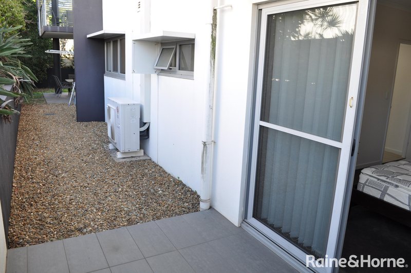 Photo - 1/11 Glenlyon Street, Gladstone Central QLD 4680 - Image 18