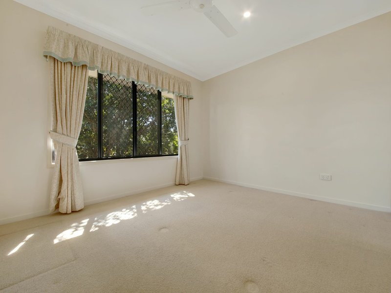 Photo - 1/11 Golf View Drive, Boyne Island QLD 4680 - Image 10