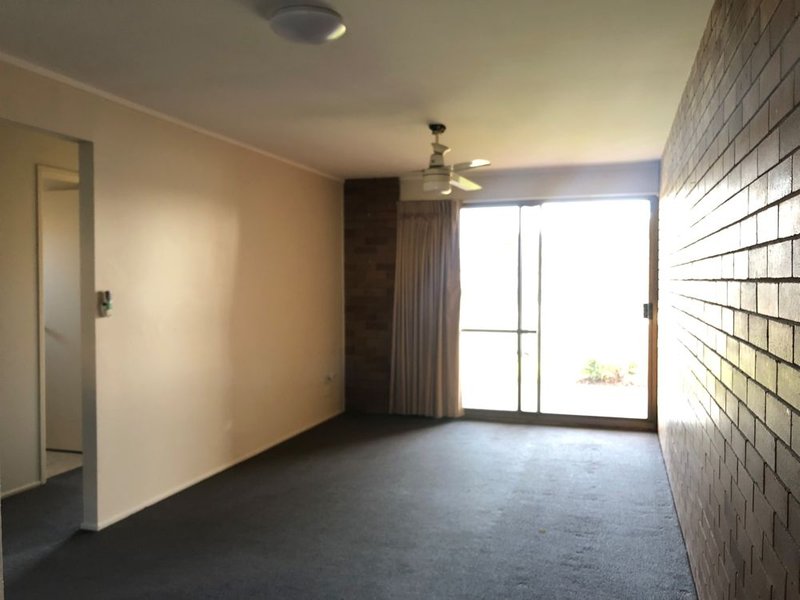 Photo - 1/11 Goonawarra Drive, Mooloolaba QLD 4557 - Image 3