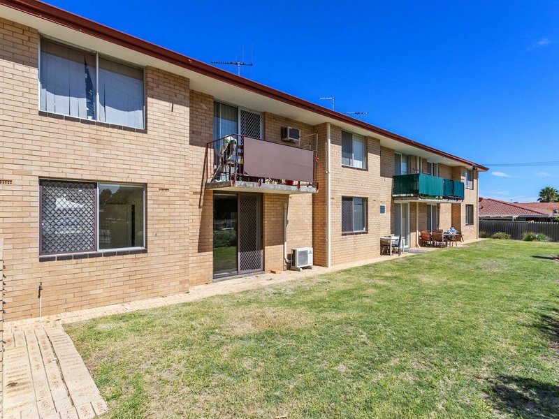 Photo - 1/11 Hamilton Street, Osborne Park WA 6017 - Image 10