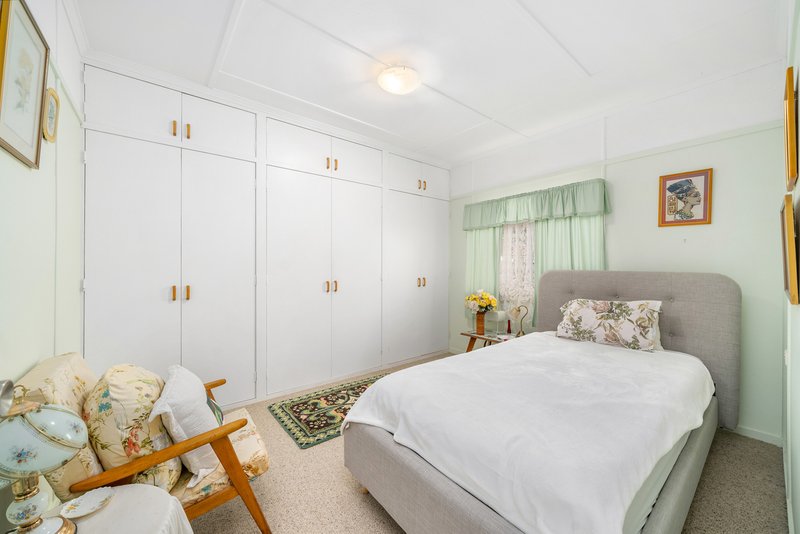 Photo - 111 Holmes Street, Brighton QLD 4017 - Image 9