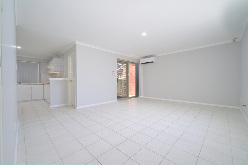 Photo - 1/11 Houston Avenue, Dianella WA 6059 - Image 15