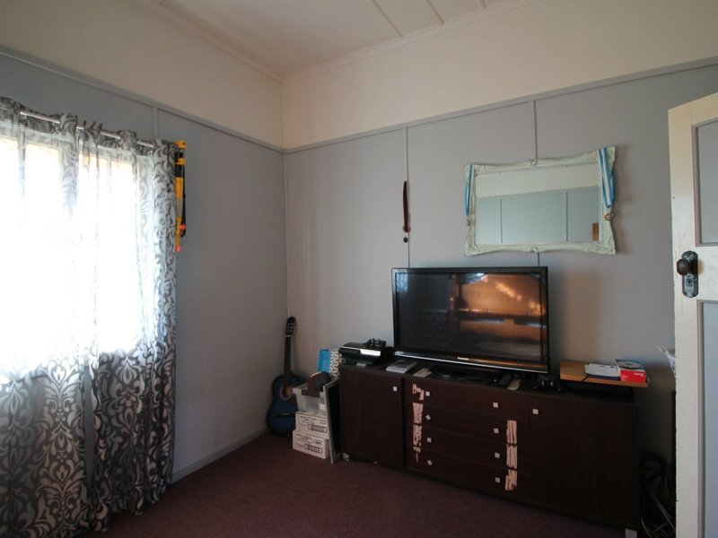 Photo - 111 Ipswich St , Grandchester QLD 4340 - Image 6