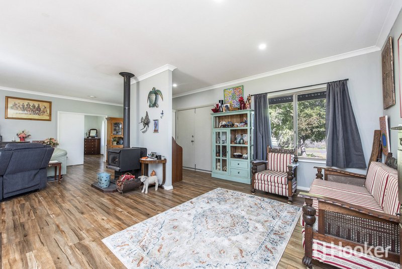 Photo - 111 Kangaroo Loop, Birchmont WA 6214 - Image 11