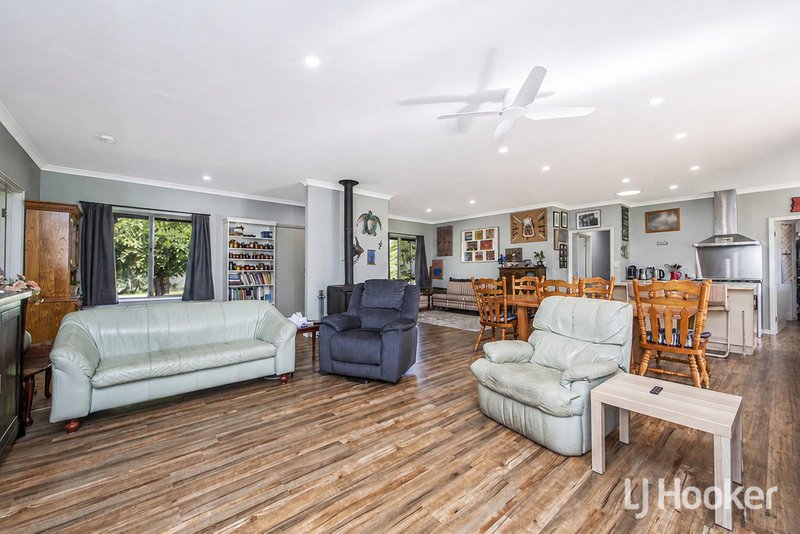 Photo - 111 Kangaroo Loop, Birchmont WA 6214 - Image 15