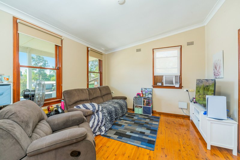 Photo - 111 Kareela Avenue, Penrith NSW 2750 - Image 3