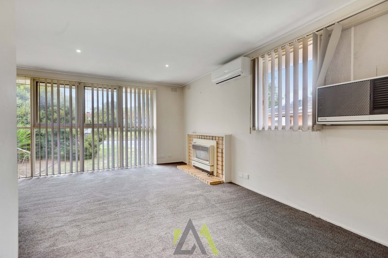 Photo - 111 Karingal Drive, Frankston VIC 3199 - Image 2