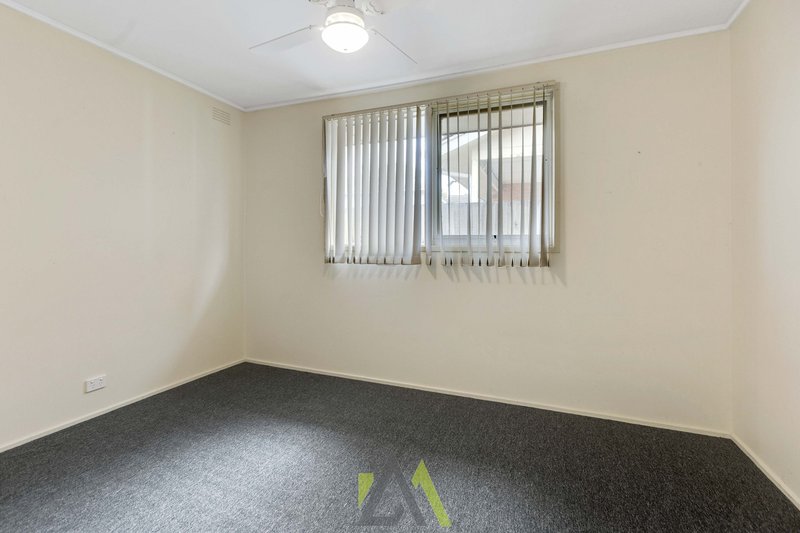 Photo - 111 Karingal Drive, Frankston VIC 3199 - Image 7