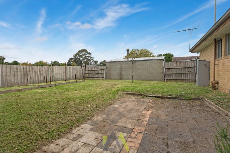 Photo - 111 Karingal Drive, Frankston VIC 3199 - Image 9