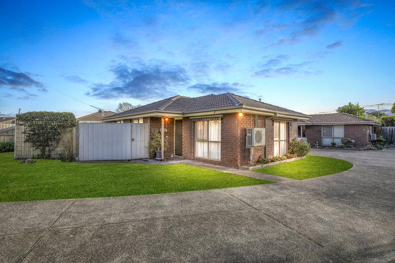 Photo - 1/11 Kendra Place, Keysborough VIC 3173 - Image 2