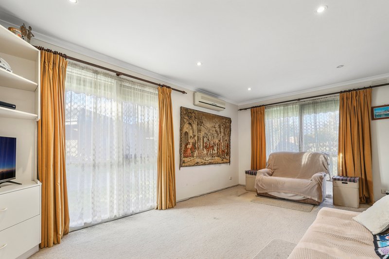 Photo - 1/11 Kendra Place, Keysborough VIC 3173 - Image 3