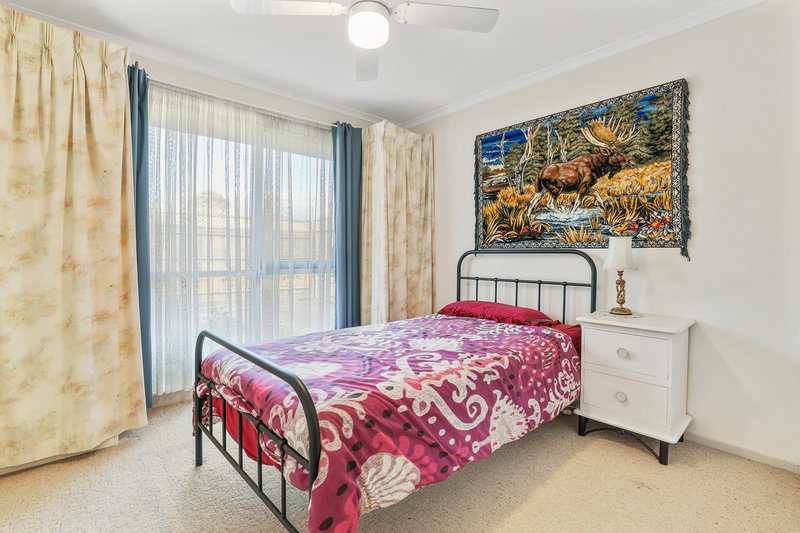 Photo - 1/11 Kendra Place, Keysborough VIC 3173 - Image 7