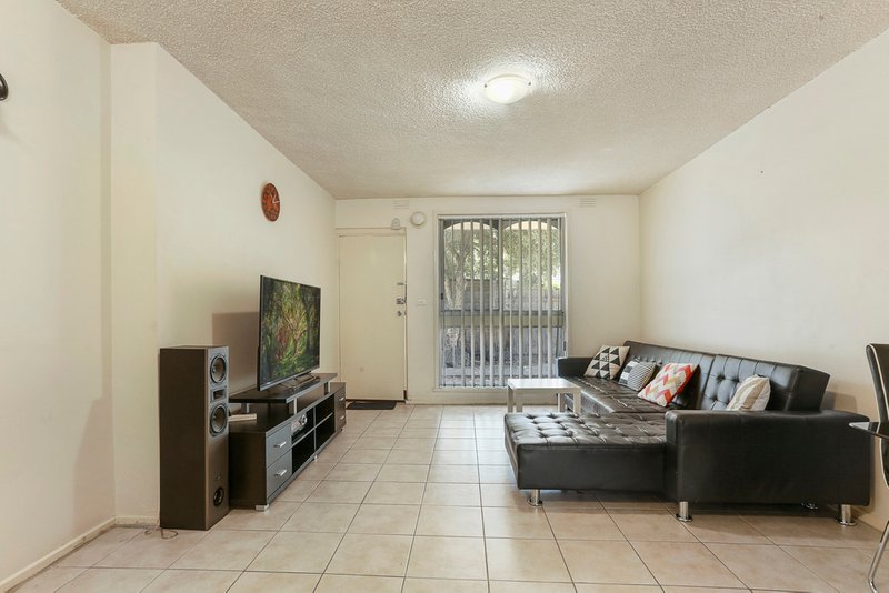 Photo - 1/11 Leonard Avenue, Noble Park VIC 3174 - Image 3