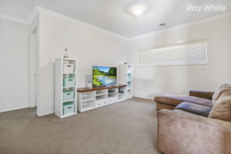 Photo - 111 Livingstone Boulevard, Pakenham VIC 3810 - Image 13