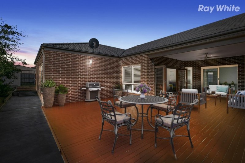 Photo - 111 Livingstone Boulevard, Pakenham VIC 3810 - Image 18