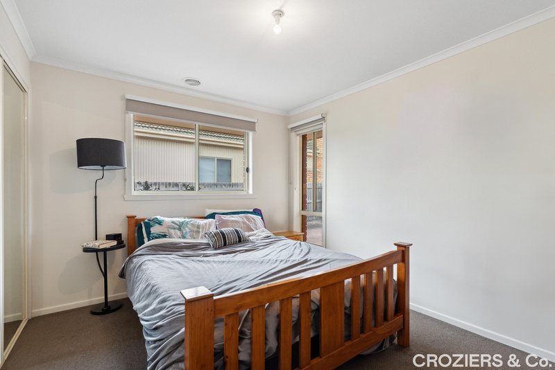 Photo - 1/11 Maclagan Crescent, Reservoir VIC 3073 - Image 6