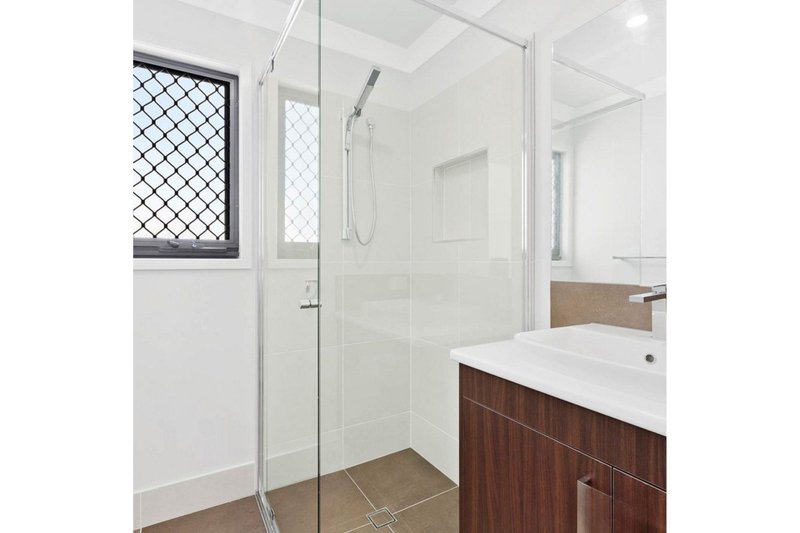 Photo - 111 Macquarie Circuit, Fitzgibbon QLD 4018 - Image 9