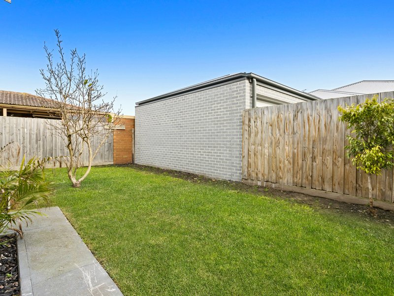 Photo - 111 Marine Parade, Hastings VIC 3915 - Image 11