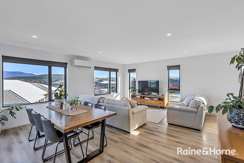 1/11 Melner Place, Oakdowns TAS 7019