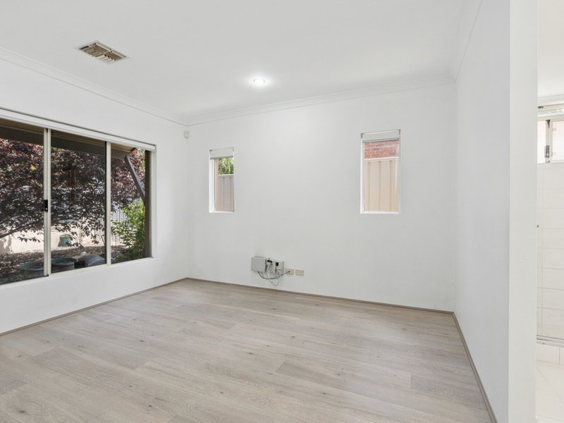 Photo - 1/11 Miller Street, Victoria Park WA 6100 - Image 18