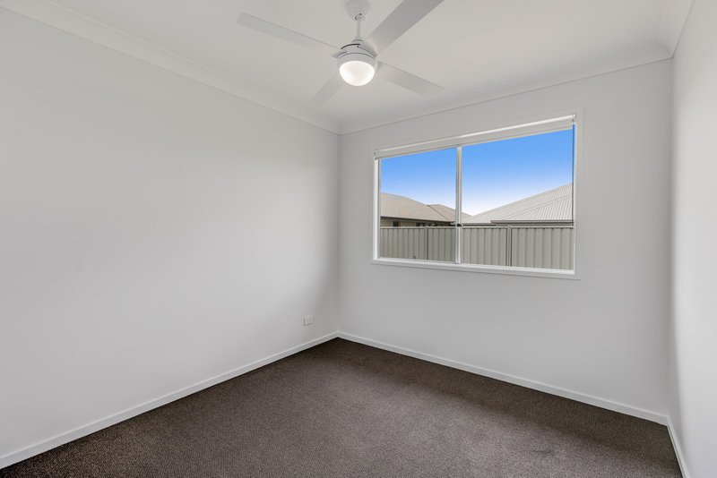 Photo - 1/11 Mirabelle Court, Westbrook QLD 4350 - Image 6