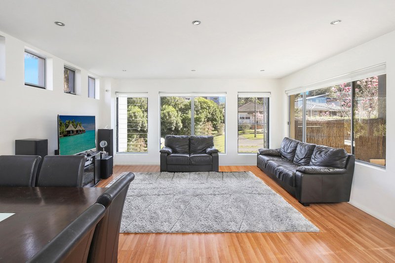 Photo - 1/11 Moore Street, West Gosford NSW 2250 - Image 2