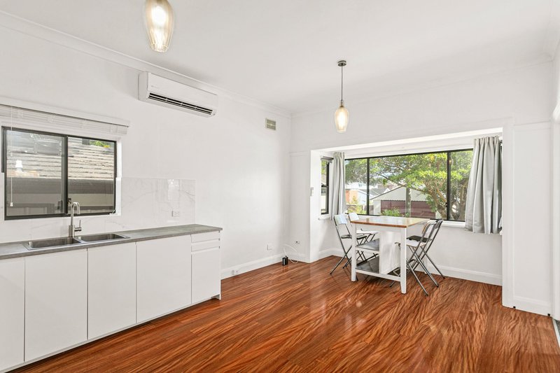 Photo - 1/11 Moyarta Street, Hurstville NSW 2220 - Image 7