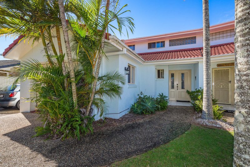 Photo - 1/11 Norrland Court, Banksia Beach QLD 4507 - Image 2