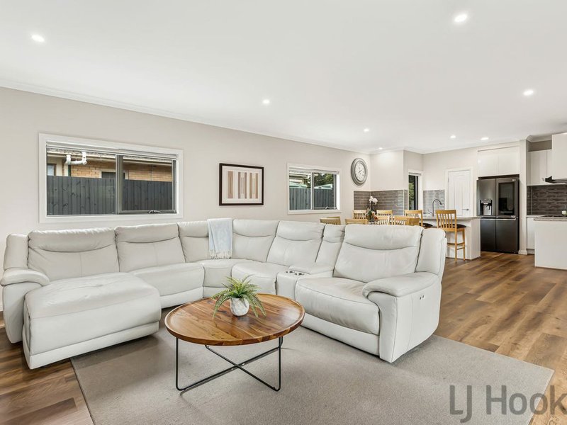 Photo - 1/11 Phyllis Avenue, Boronia VIC 3155 - Image 2
