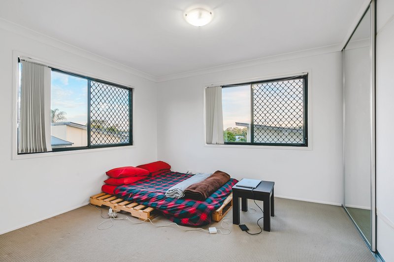 Photo - 1/11 Portia Street, Kingston QLD 4114 - Image 9