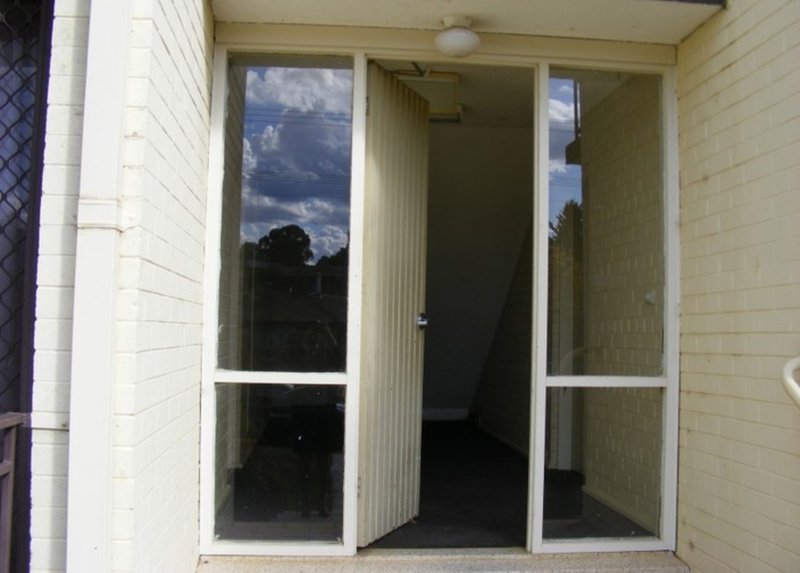 Photo - 1/11 Queen Street, Goulburn NSW 2580 - Image 2