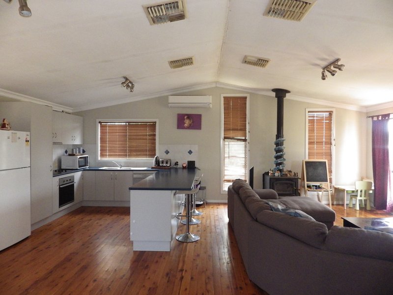 Photo - 111 Quintin Street, Roma QLD 4455 - Image 2