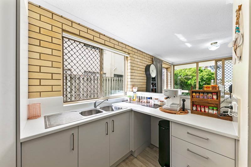 Photo - 1/11 Quondong Street, Mooloolaba QLD 4557 - Image 6