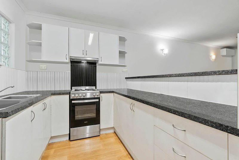 Photo - 11/1 Ray Street, Yorkeys Knob QLD 4878 - Image 3