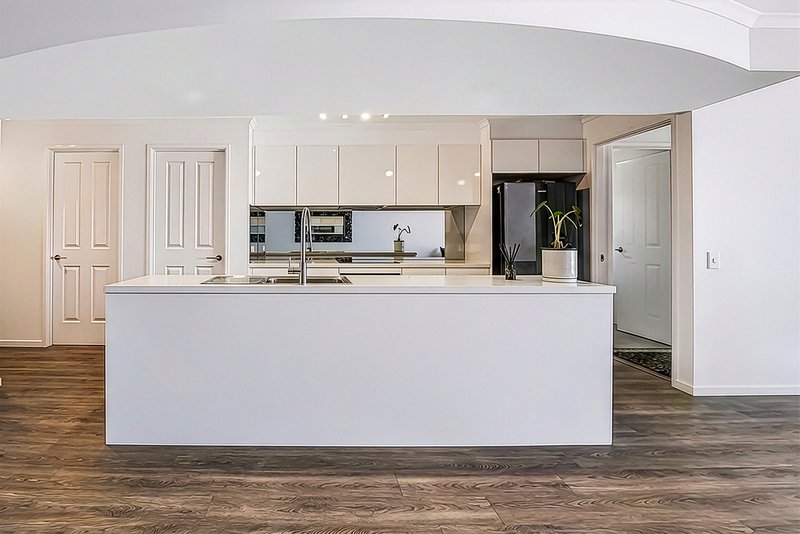 Photo - 11/1 Riverwalk Avenue, Robina QLD 4226 - Image 4
