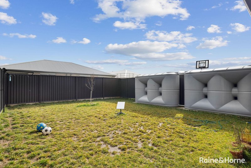 Photo - 1/11 Roebuck Street, Goulburn NSW 2580 - Image 11