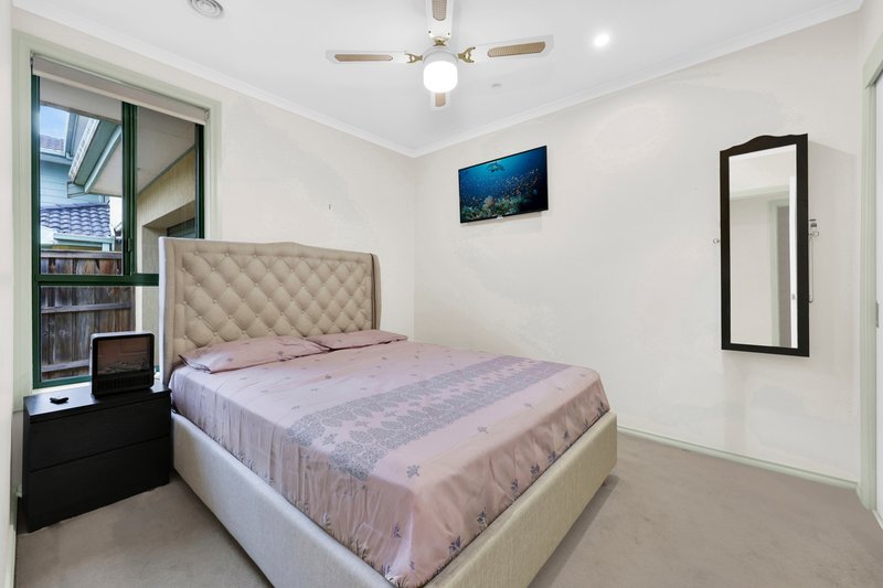 Photo - 1/11 Rule Close, Mill Park VIC 3082 - Image 7