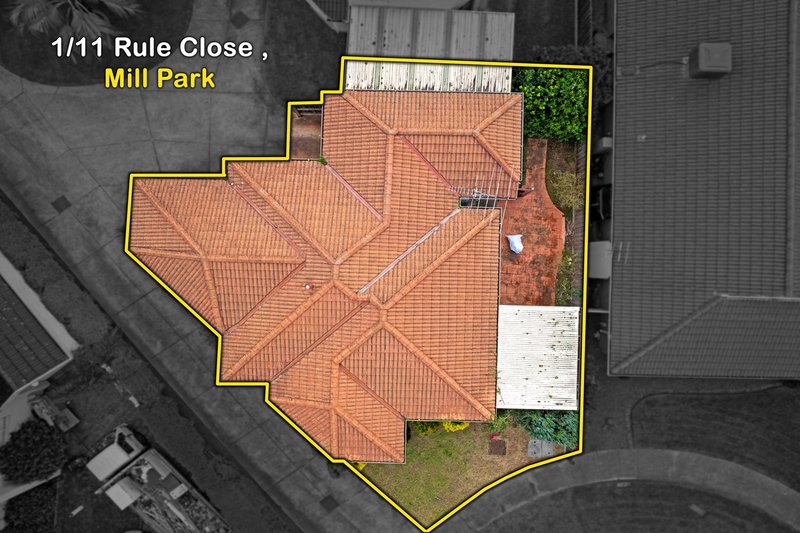 Photo - 1/11 Rule Close, Mill Park VIC 3082 - Image 11