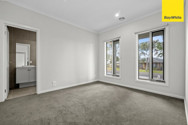 Photo - 111 Saint Arnaud Road, Eynesbury VIC 3338 - Image 7