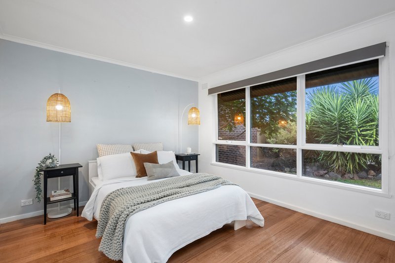 Photo - 1/11 Saintfield Street, Lara VIC 3212 - Image 2