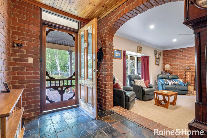 Photo - 111 Sandy Creek Road, Riddells Creek VIC 3431 - Image 6