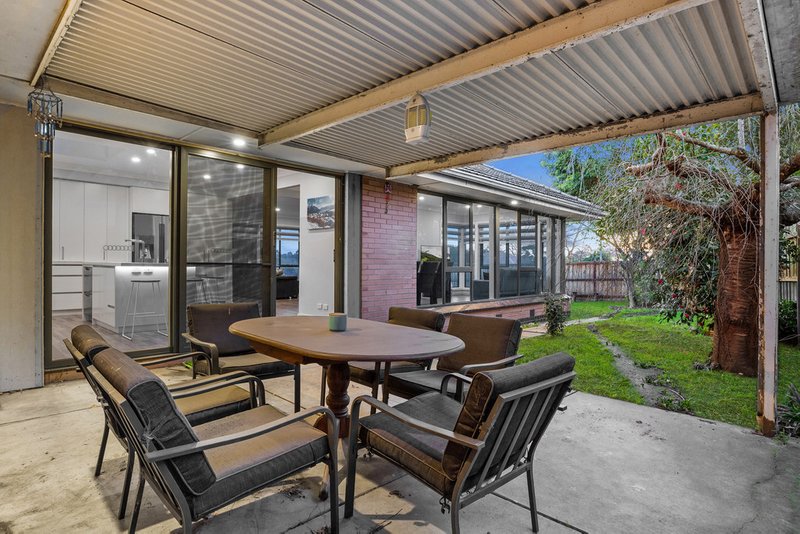 Photo - 111 Scoresby Road, Bayswater VIC 3153 - Image 10