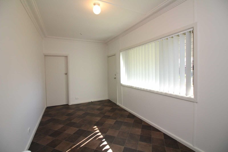 Photo - 1/11 Shackel Av , Guildford NSW 2161 - Image 2