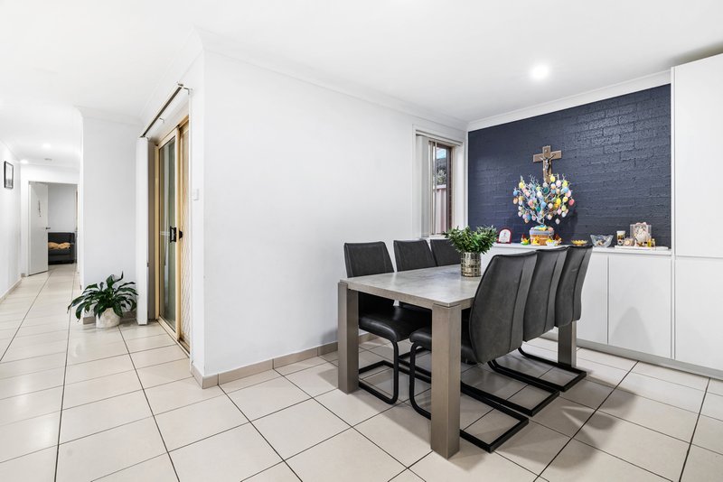 Photo - 1/11 Shearwater Road, Hinchinbrook NSW 2168 - Image 4